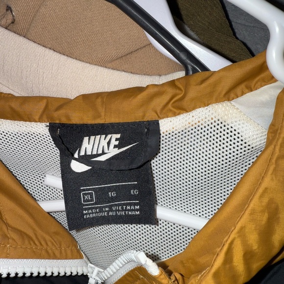 Nike Colorblock Windbreaker Jacket - Picture 3 of 3
